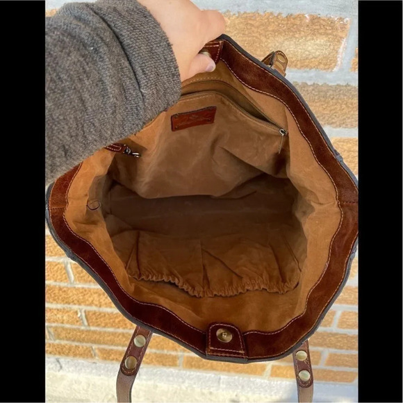 PATRICIA NASH FRESCO BOUQUET SOLARO
LEATHER TOTE - Picture 13 of 16